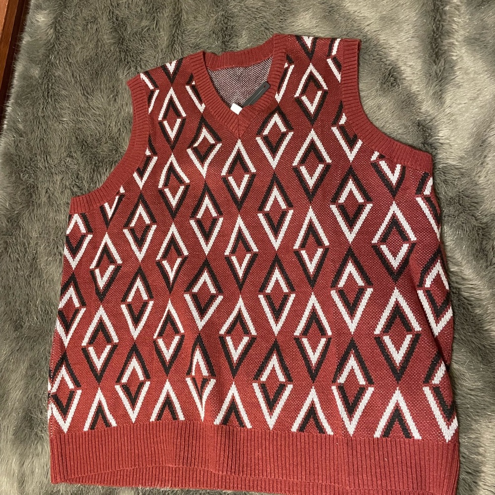 Geometric Patterned Sweater Vest